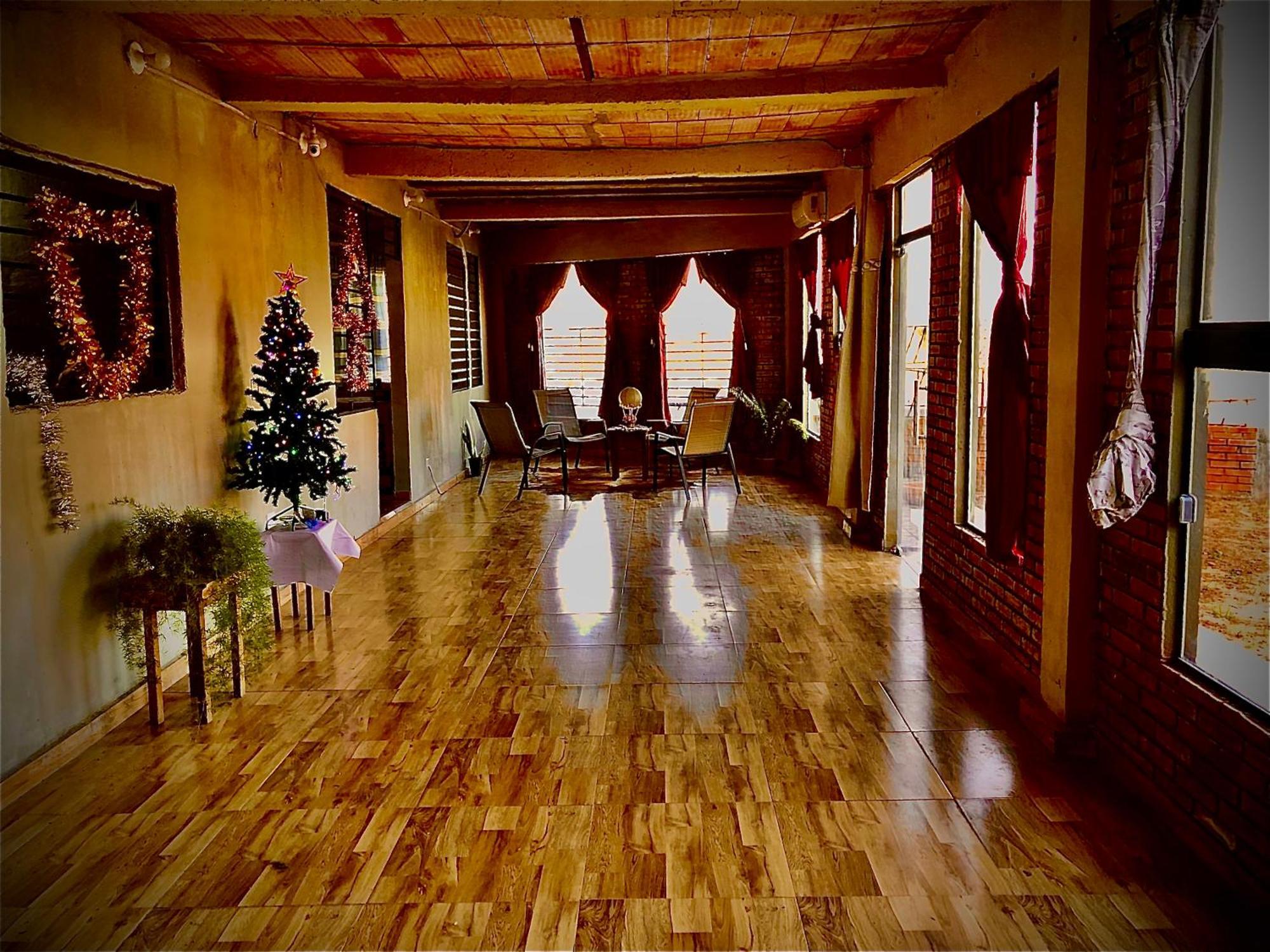 Bed and Breakfast La Escala Aeropuerto Luque Exterior foto